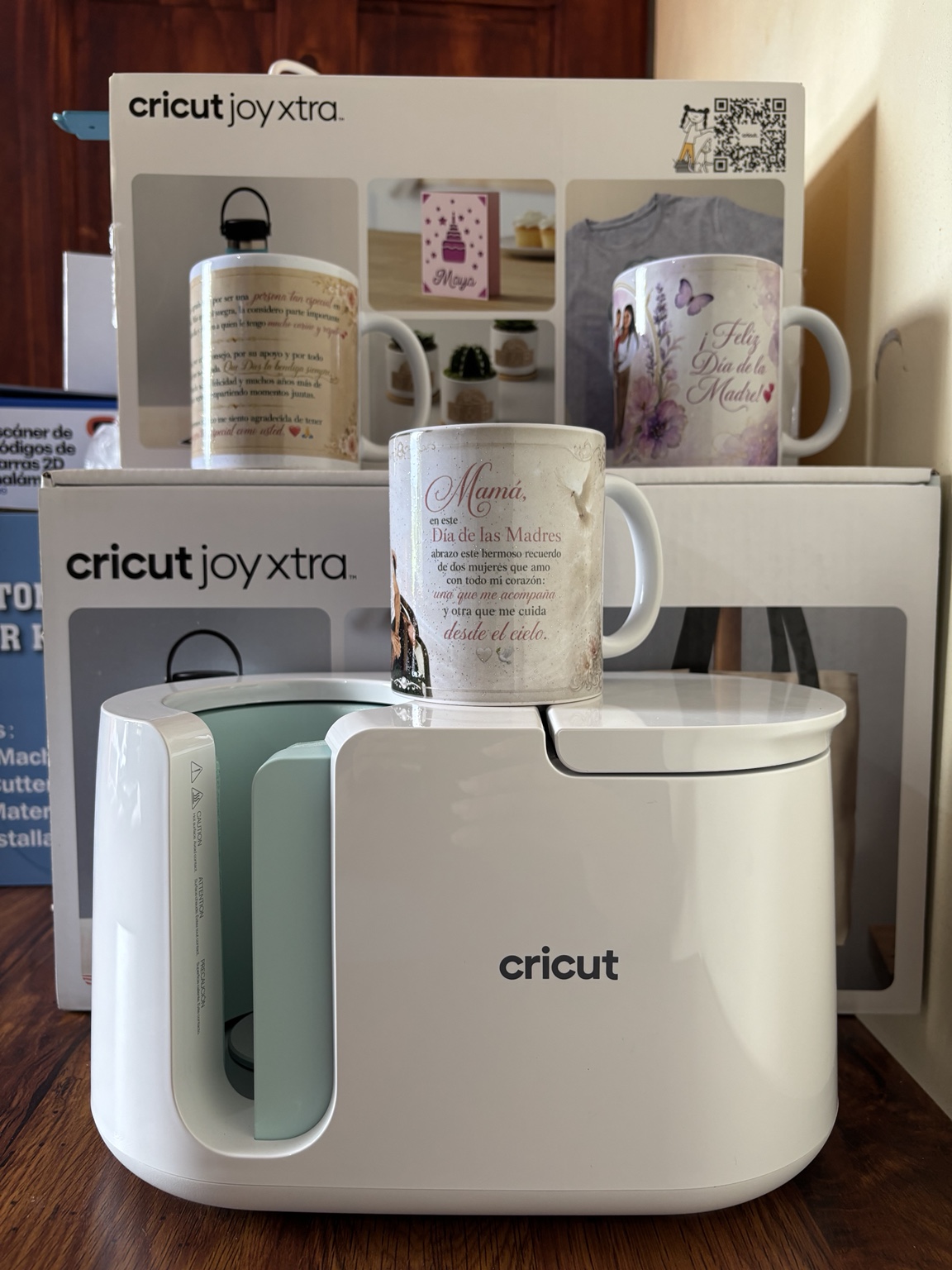 Taza con diseño conmemorativo personalizada